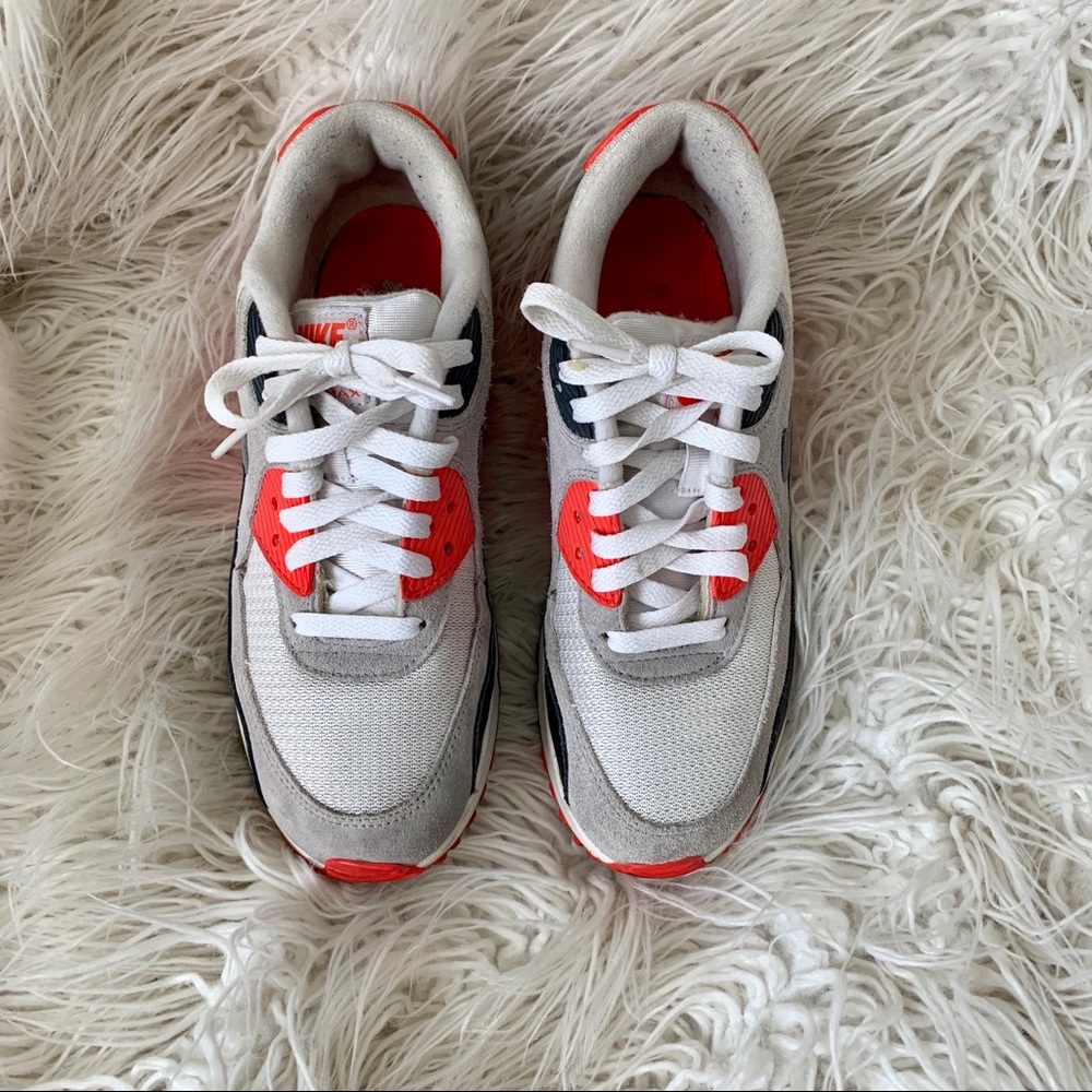 Nike Air Max - Picture 2 of 5